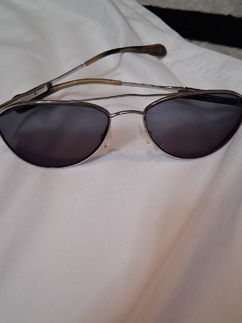 Oliver Peoples Silver Metal Aviator Sunglasses with Dark Gray Lenses